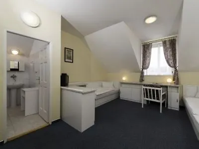Ensana Pro Patria Hotel 2*